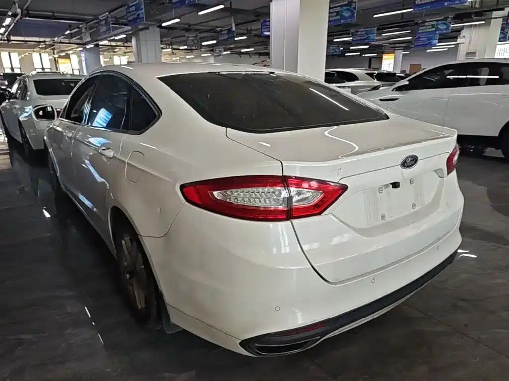 2013 Ford Mondeo 1.5L GTDi180 Fashion Edition — миниатюра 5
