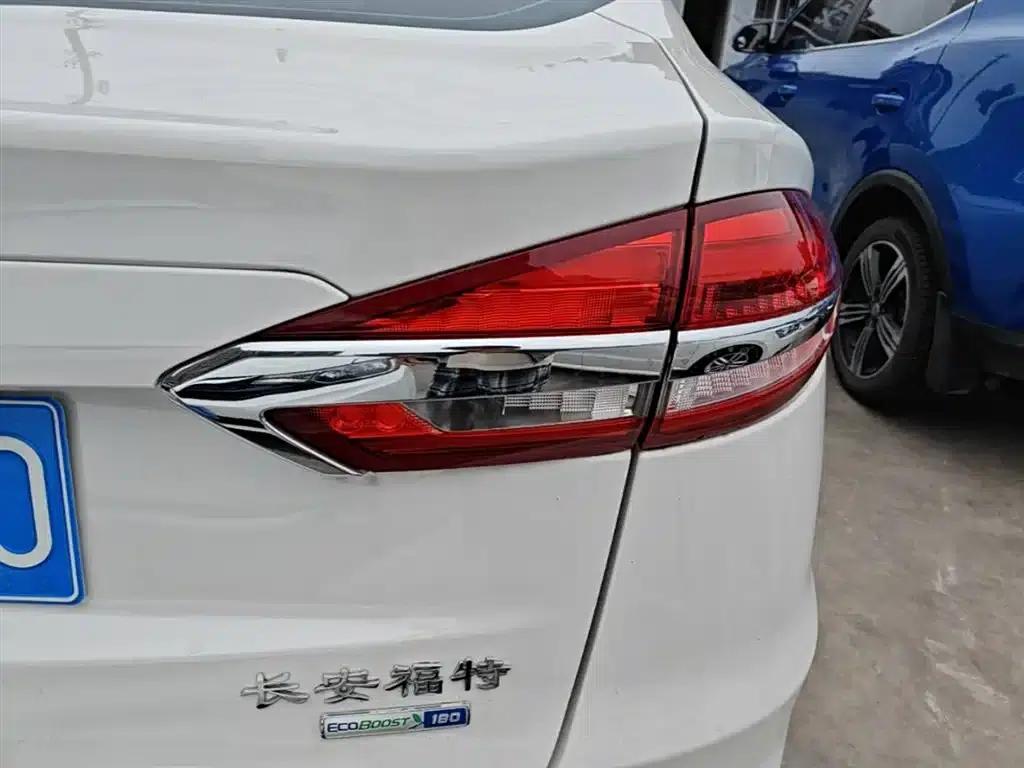 2020 Ford Mondeo EcoBoost 180 Fashion Edition — миниатюра 8