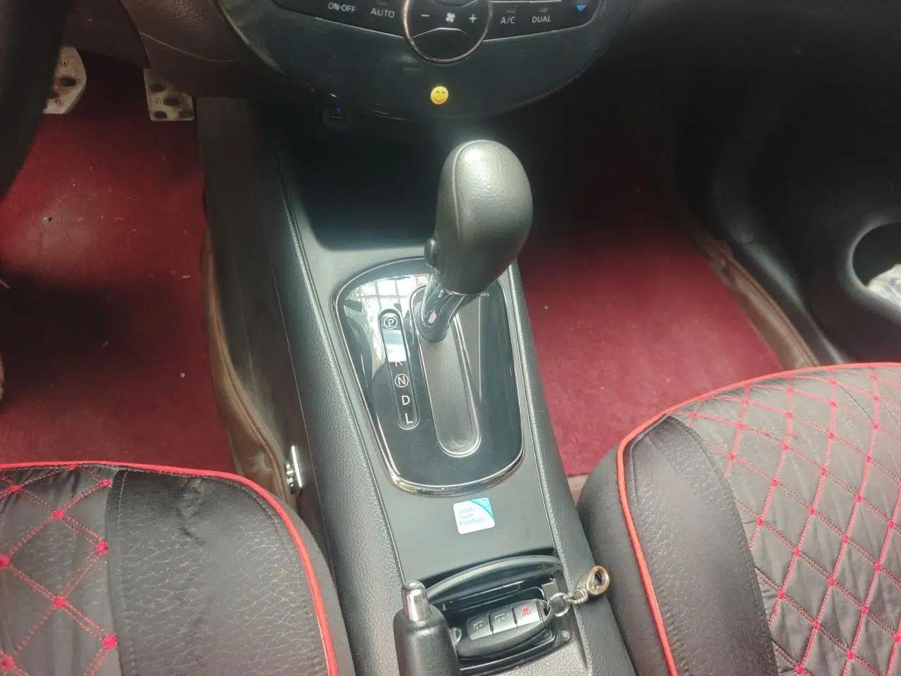 Nissan Tiida 2011 1.6L CVT Smart Version — миниатюра 14