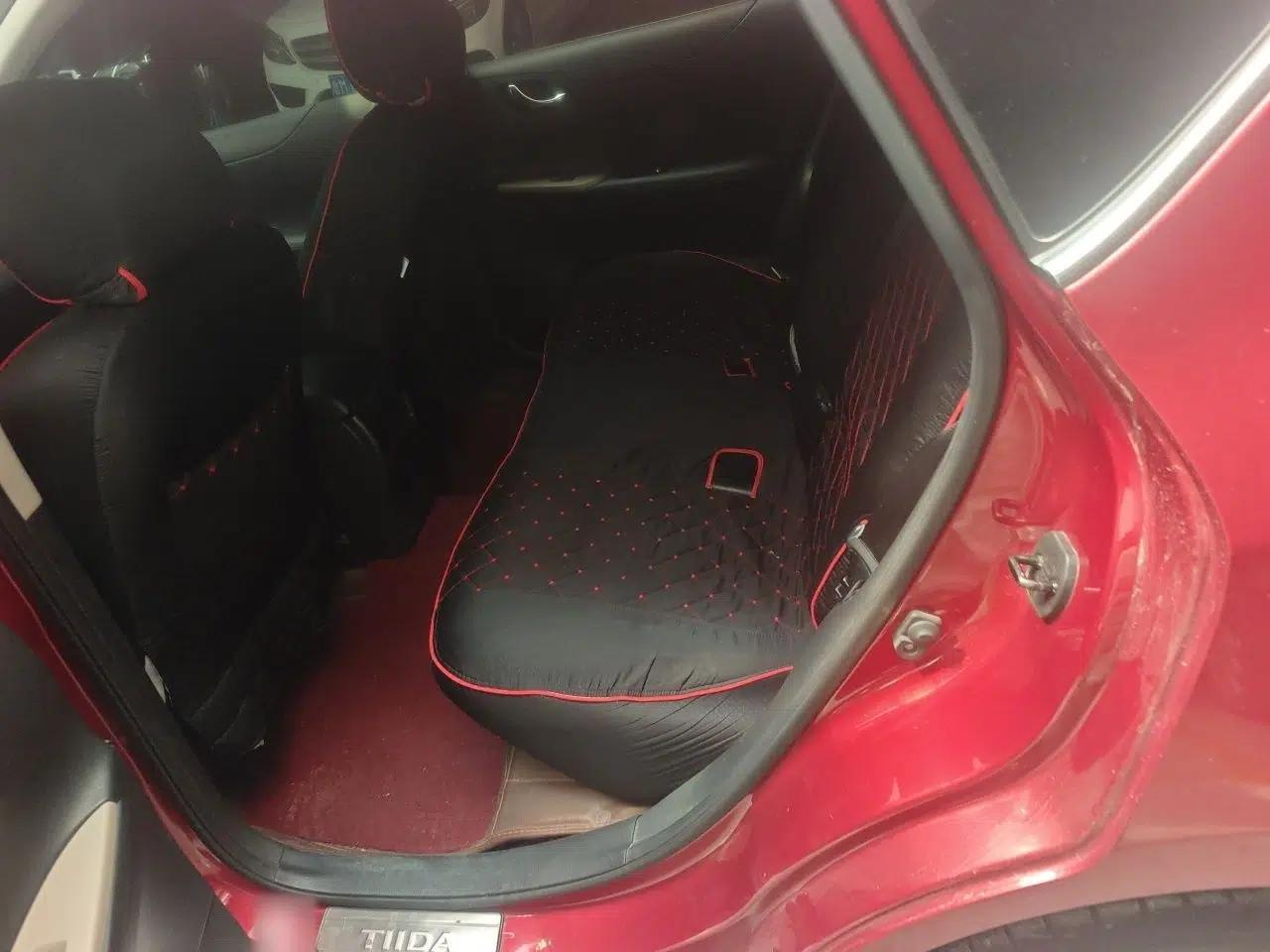 Nissan Tiida 2011 1.6L CVT Smart Version — миниатюра 17