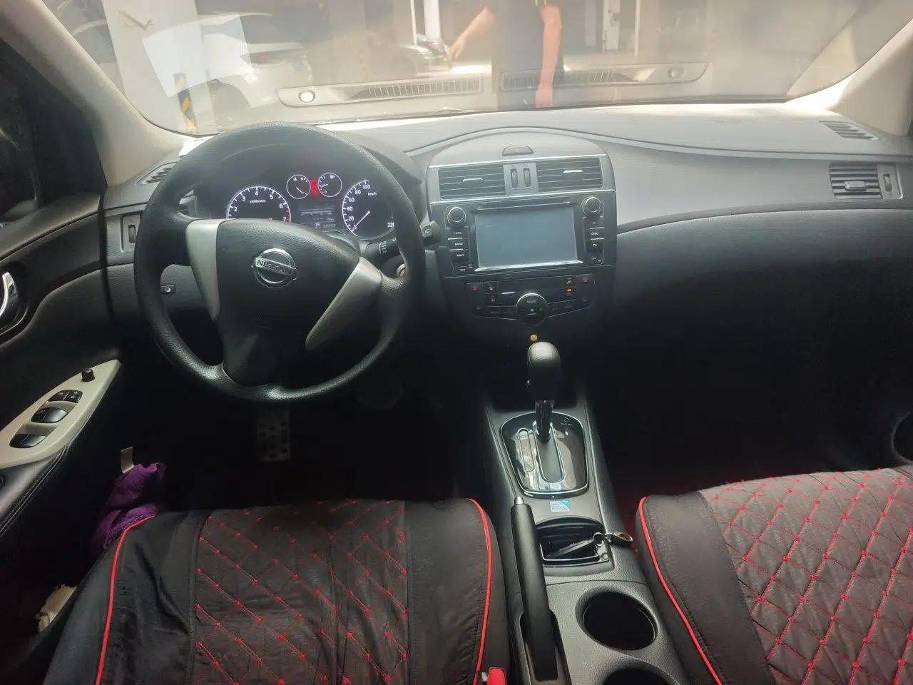 Nissan Tiida 2011 1.6L CVT Smart Version — миниатюра 9