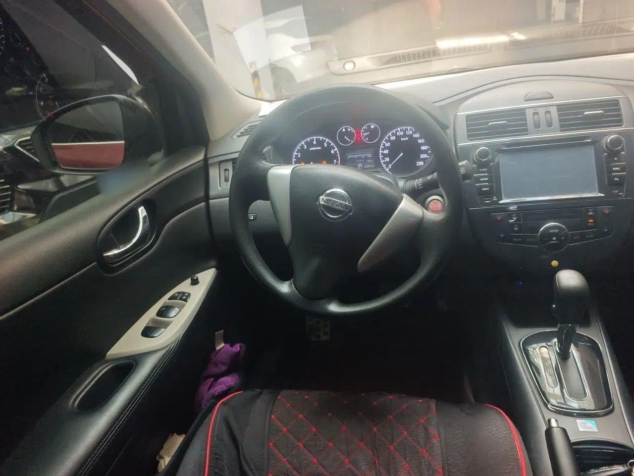 Nissan Tiida 2011 1.6L CVT Smart Version — миниатюра 10