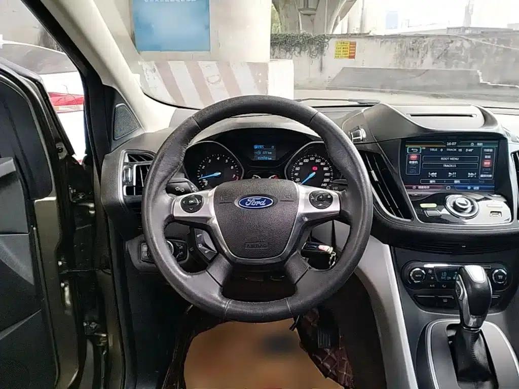 Ford Kuga 2015 1.5L GTDi 2WD Fashion Edition — миниатюра 11
