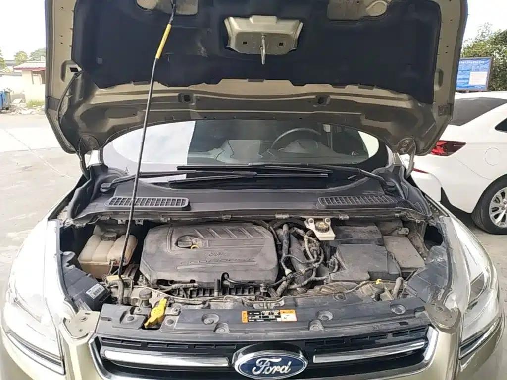 Ford Kuga 2015 1.5L GTDi 2WD Fashion Edition — миниатюра 20