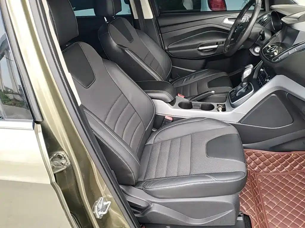 Ford Kuga 2015 1.5L GTDi 2WD Fashion Edition — миниатюра 25
