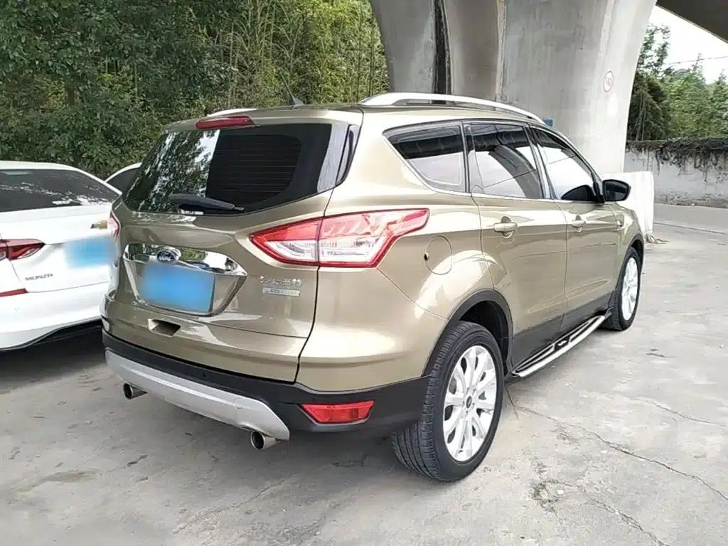 Ford Kuga 2015 1.5L GTDi 2WD Fashion Edition — миниатюра 7