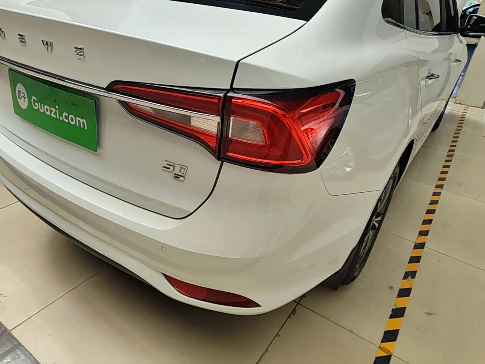 Roewe i5 2019 1.5L Automatic 4G Connected Langhao Edition — миниатюра 9