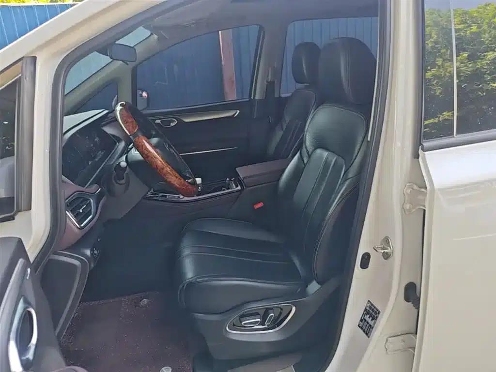 Trumpchi M6 2023 PRO 270T DCT Luxury Edition — миниатюра 15