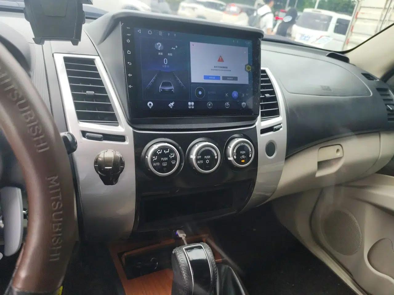 Mitsubishi Pajero Sport 2011 3.0L Sport Navigation Edition — миниатюра 13