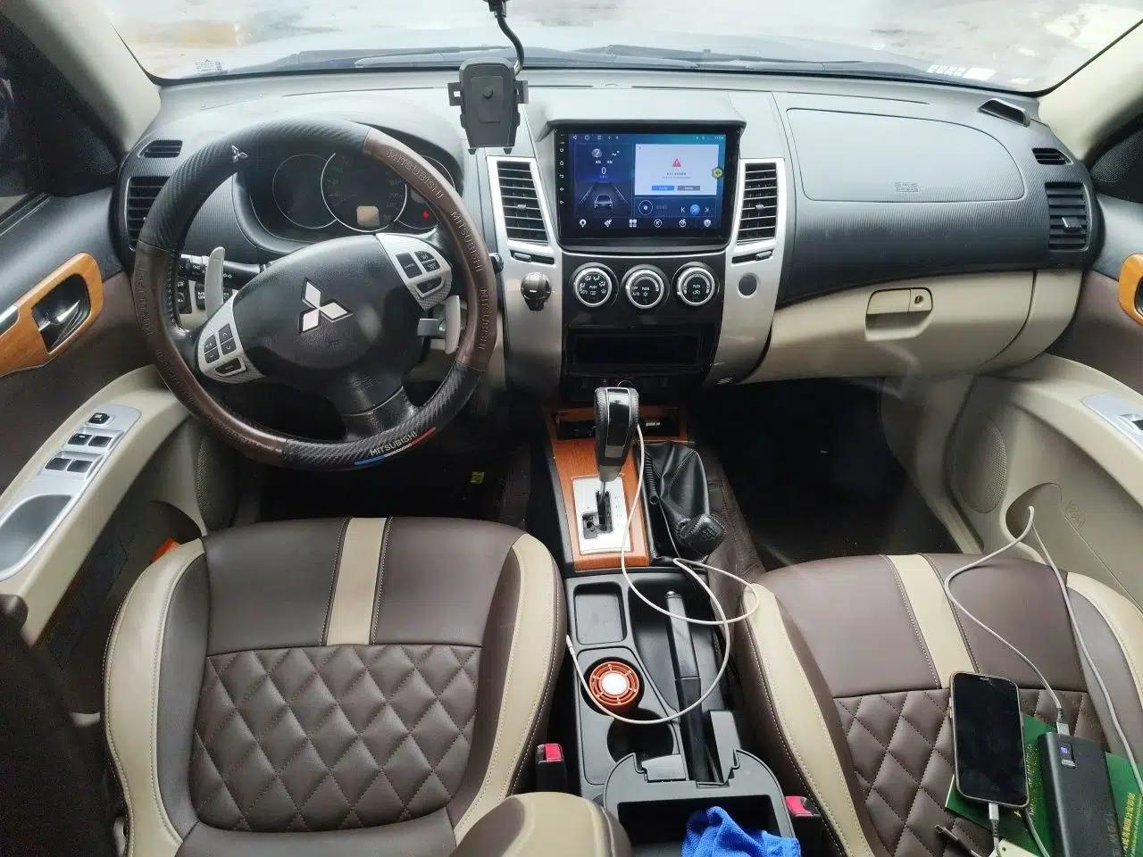 Mitsubishi Pajero Sport 2011 3.0L Sport Navigation Edition — миниатюра 9
