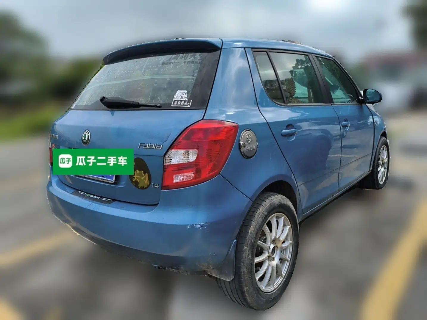 Skoda Fabia 2011 1.4L Manual Crystal Edition — миниатюра 6