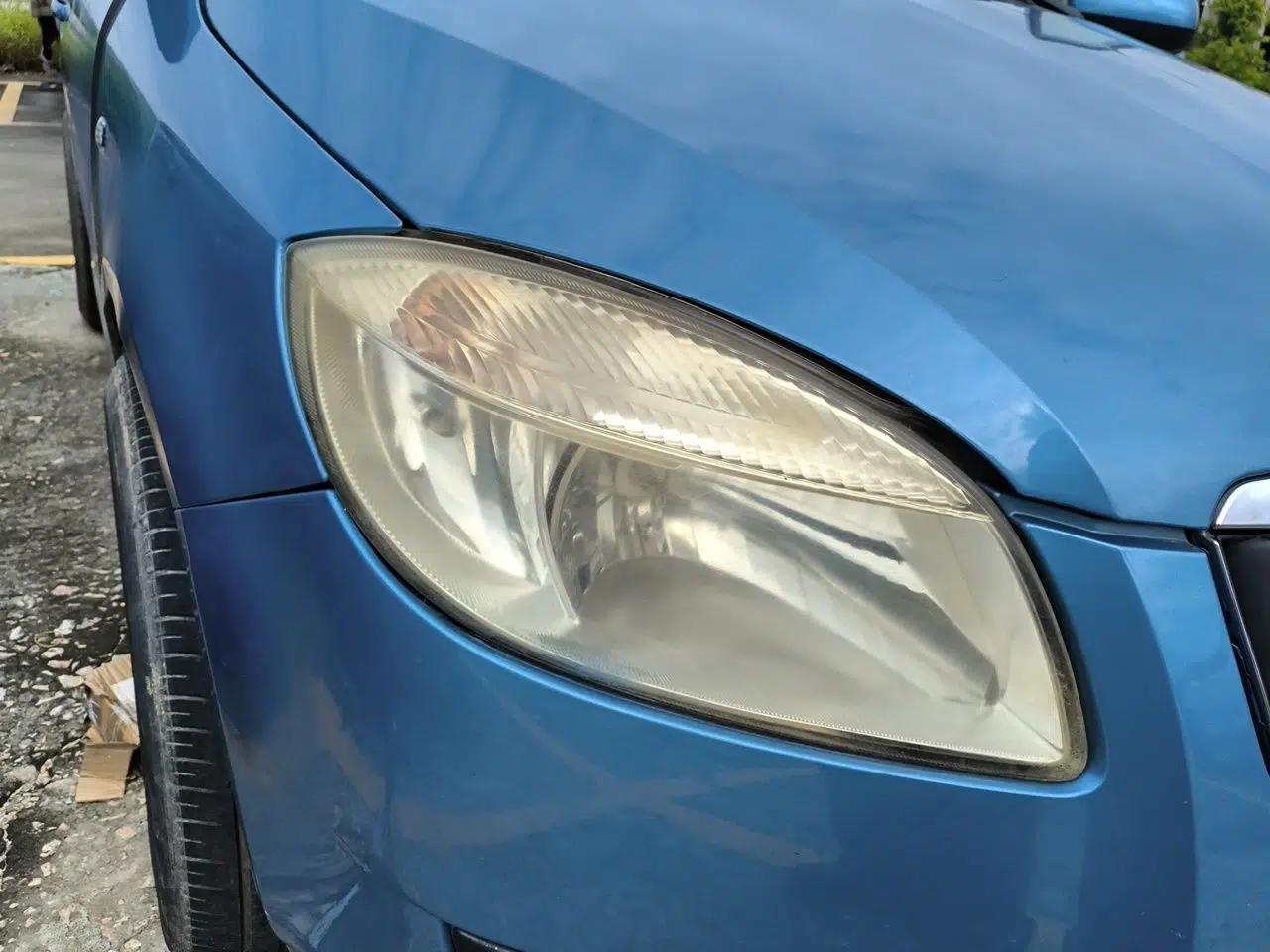 Skoda Fabia 2011 1.4L Manual Crystal Edition — миниатюра 7