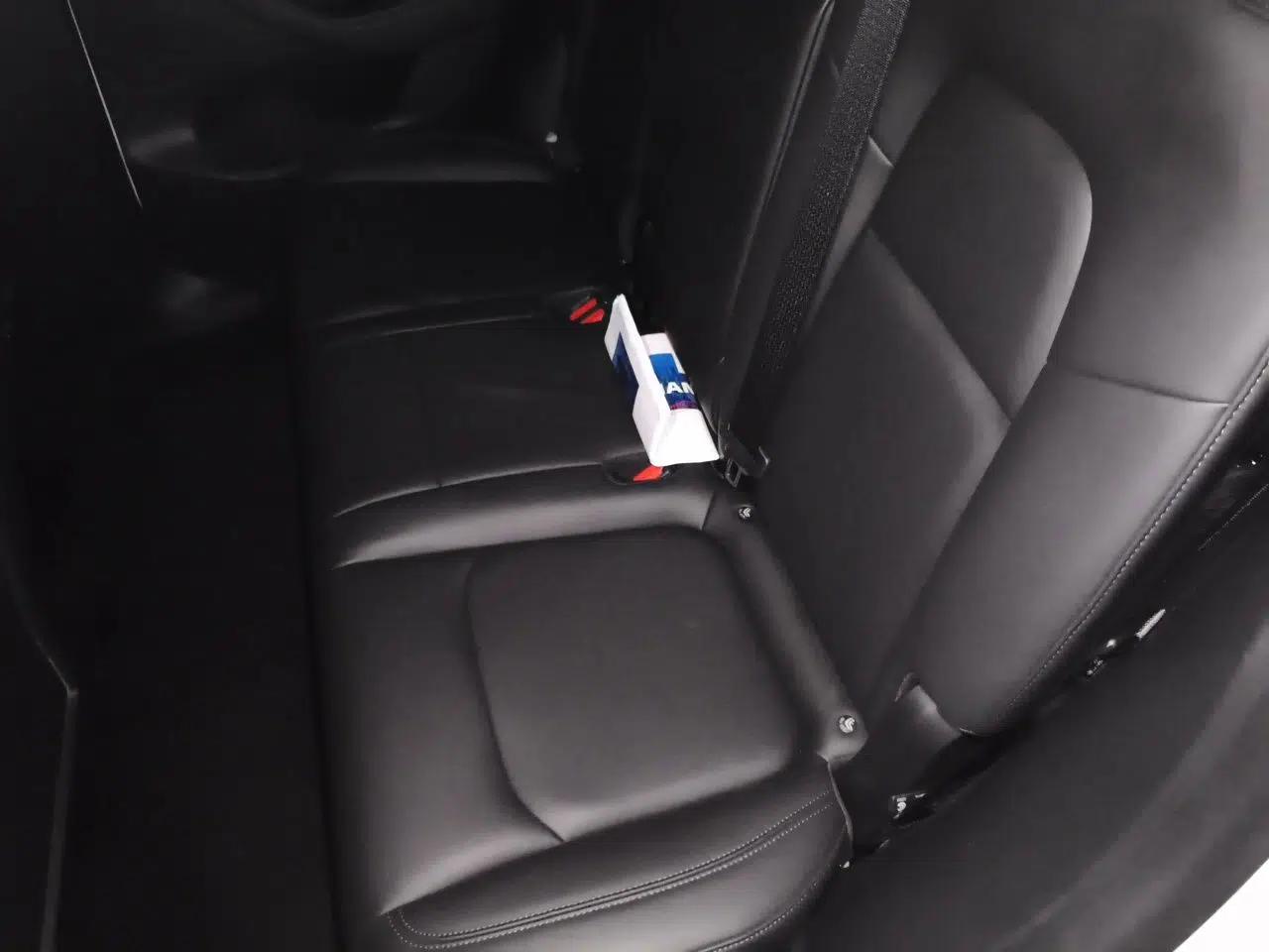 Tesla Model Y 2021 Long-Range All-Wheel-Drive Version 3D7 — миниатюра 20