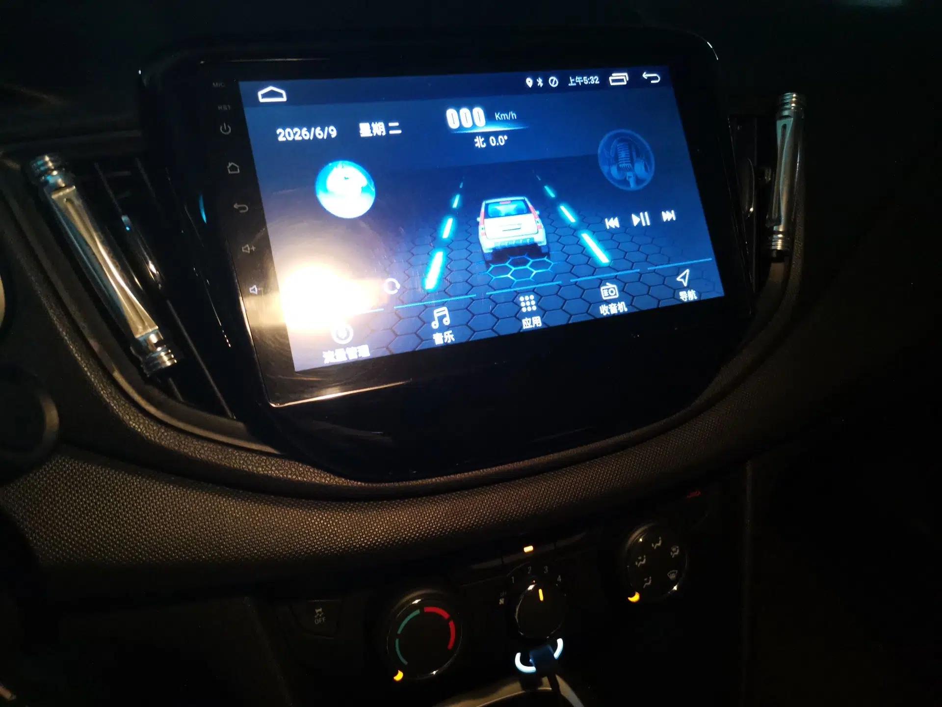 Chevrolet Cavalier 2018 320 Automatic Enjoyment Sunroof Edition — миниатюра 13