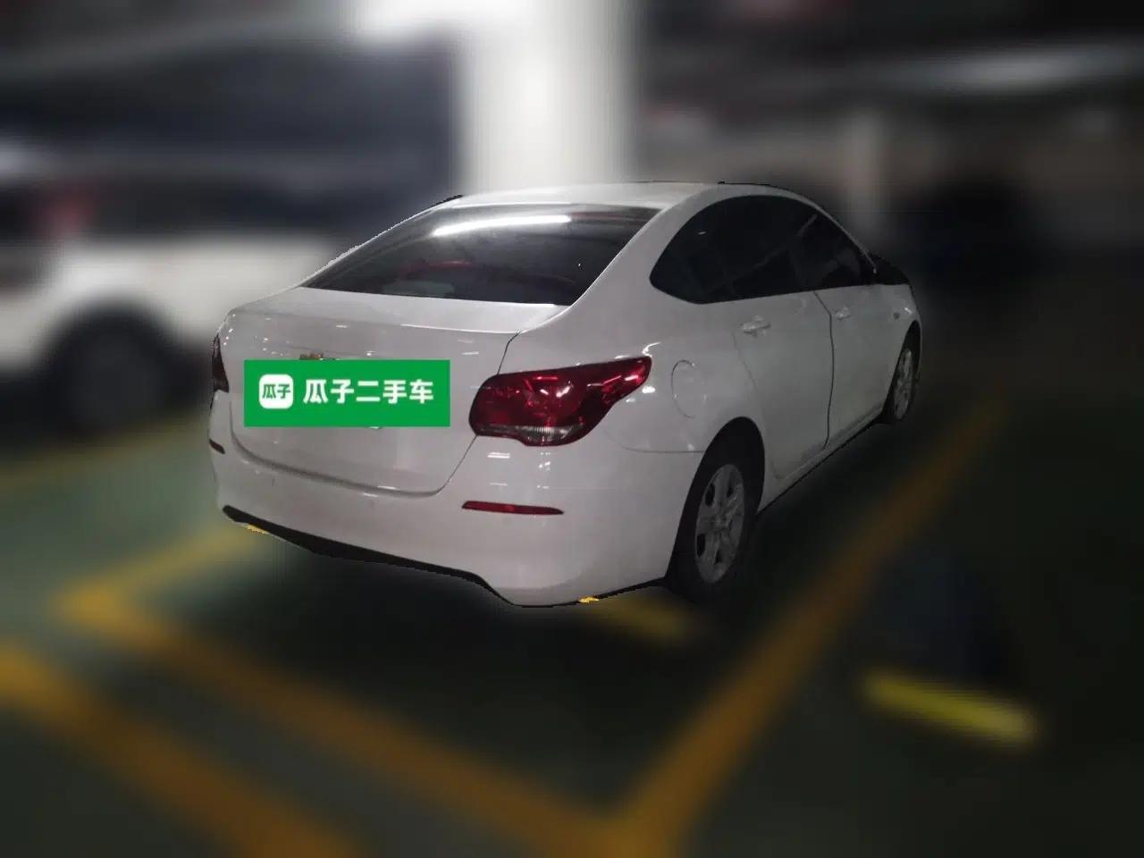 Chevrolet Cavalier 2018 320 Automatic Enjoyment Sunroof Edition — миниатюра 6