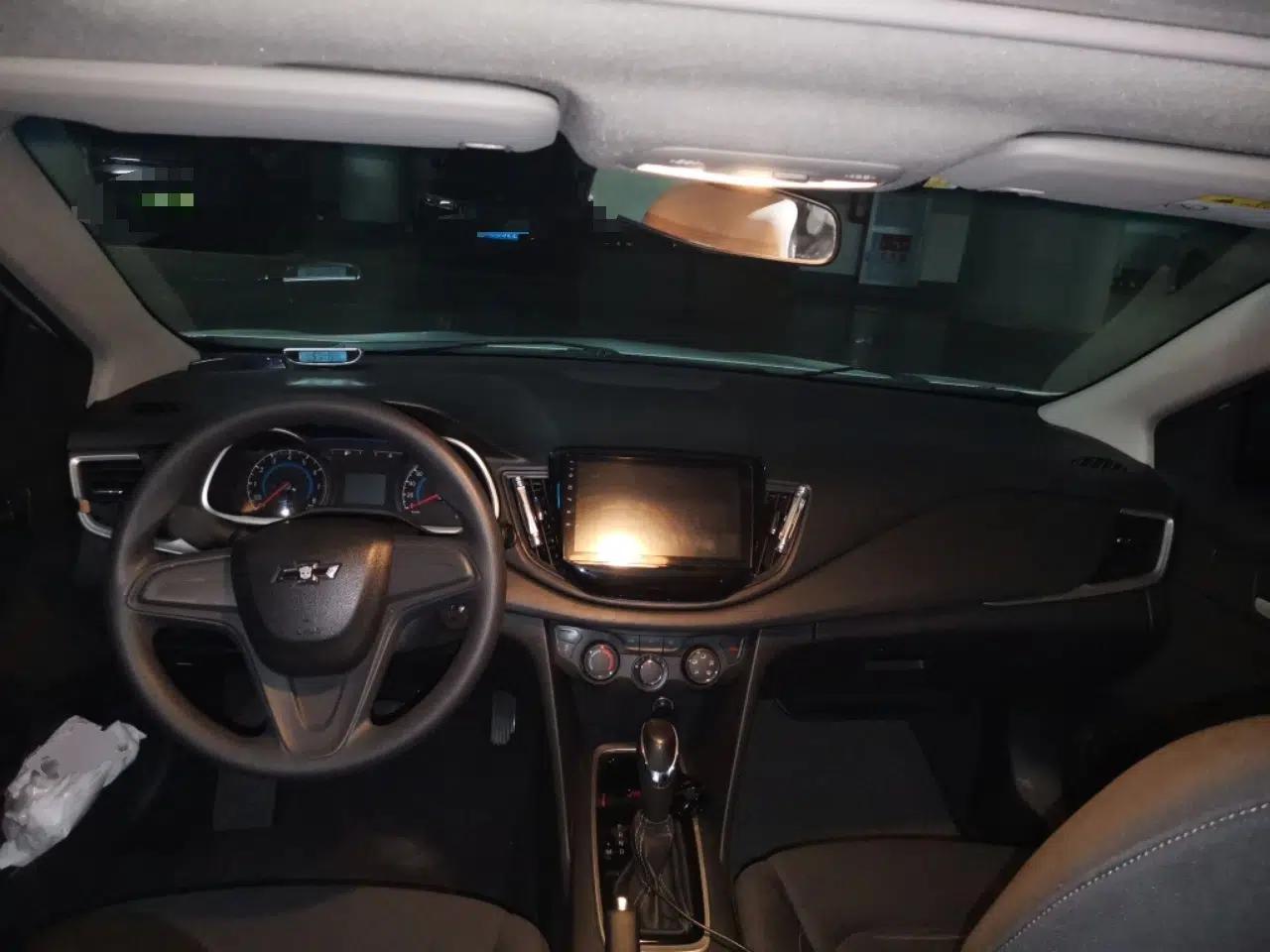 Chevrolet Cavalier 2018 320 Automatic Enjoyment Sunroof Edition — миниатюра 9
