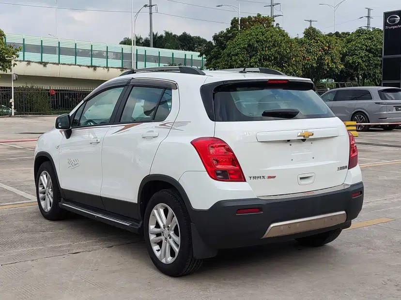 Chevrolet Trax 2016 1.4T Manual Two-Wheel Drive Comfort Version with Sunroof — миниатюра 7
