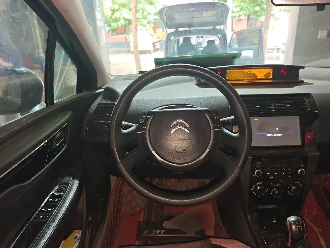 Citroen C-Quatre 2013 1.6L Manual Prestige CNG Model — миниатюра 10