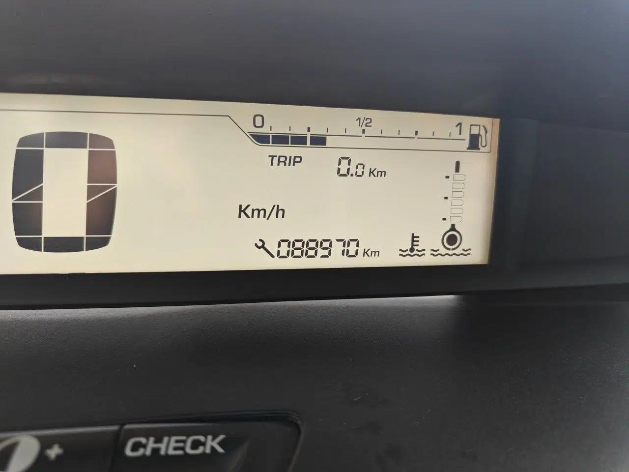 Citroen C-Quatre 2011 Sedan 2.0L Automatic RuiShang Model — миниатюра 12