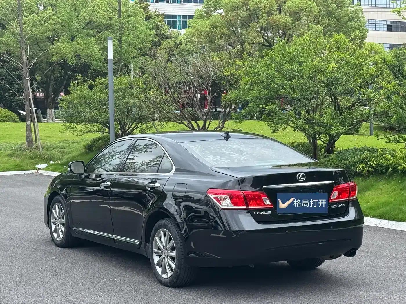 Lexus ES 2010 240 Luxury Edition — миниатюра 3
