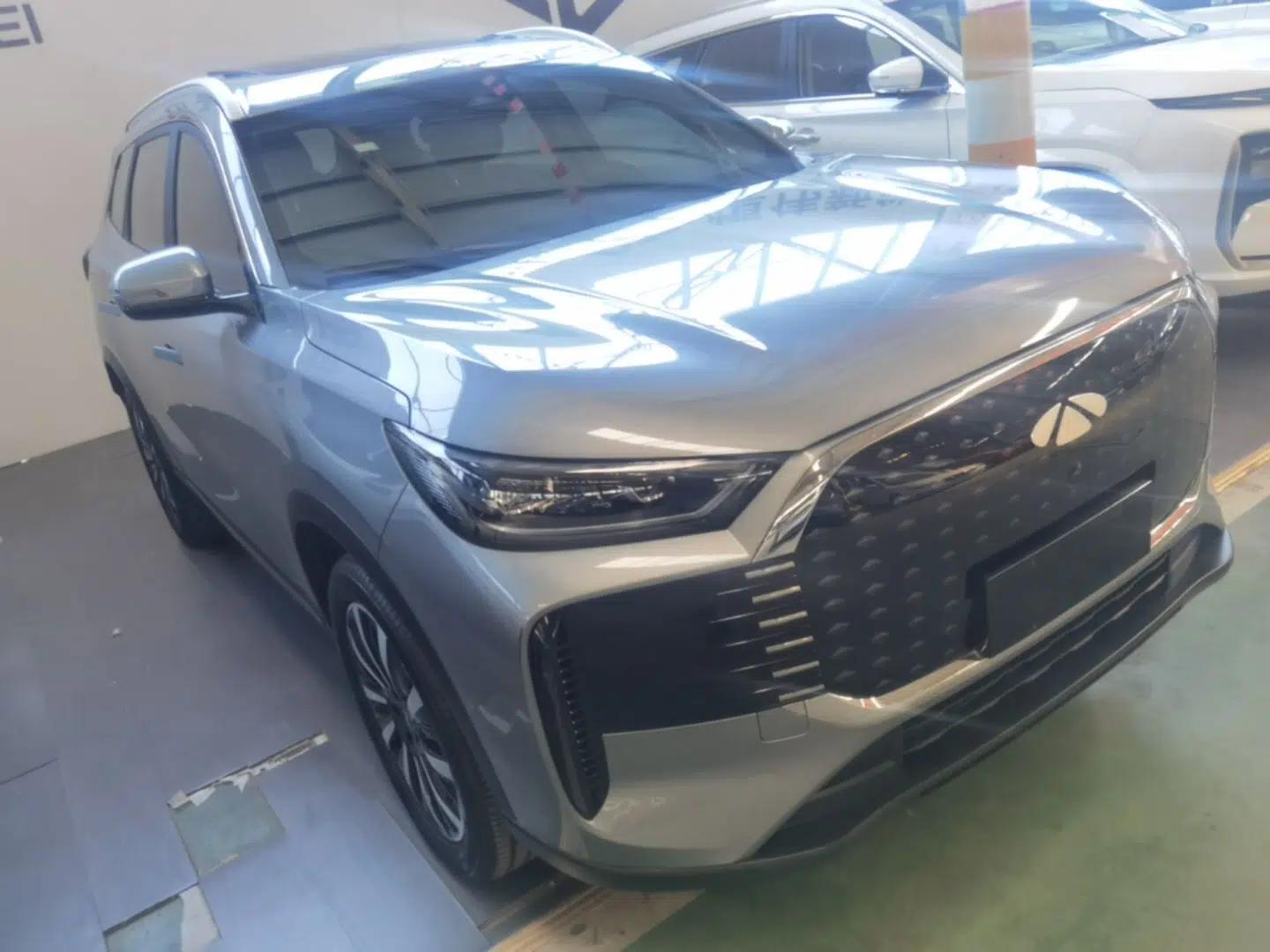 Chery Fengyun T8 2025 1.5T 130 km Luxury Edition 5-Seater — миниатюра 3