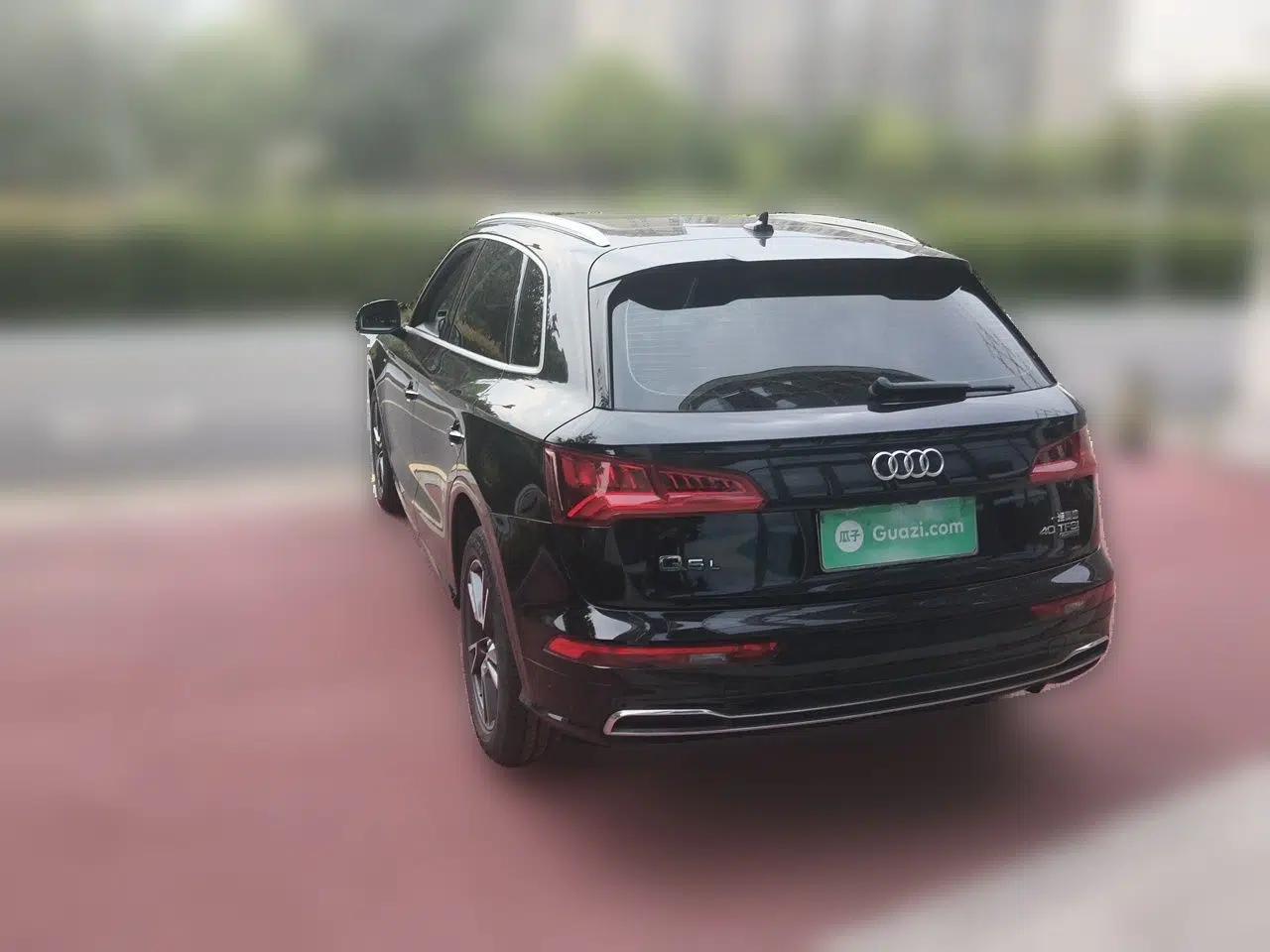 Audi Q5L 2020 Updated 40 TFSI Prestige Fashion Edition — миниатюра 4