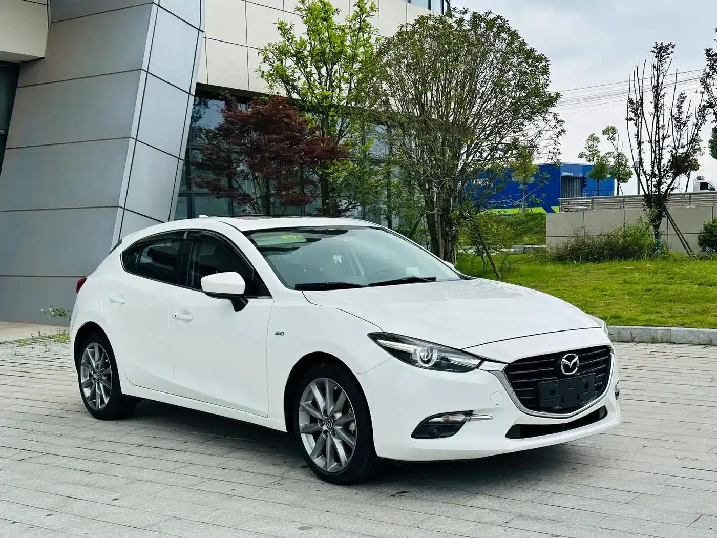 Mazda3 Axela 2017 Hatchback 2.0L Automatic Sport (China V Emission Standard) — миниатюра 3