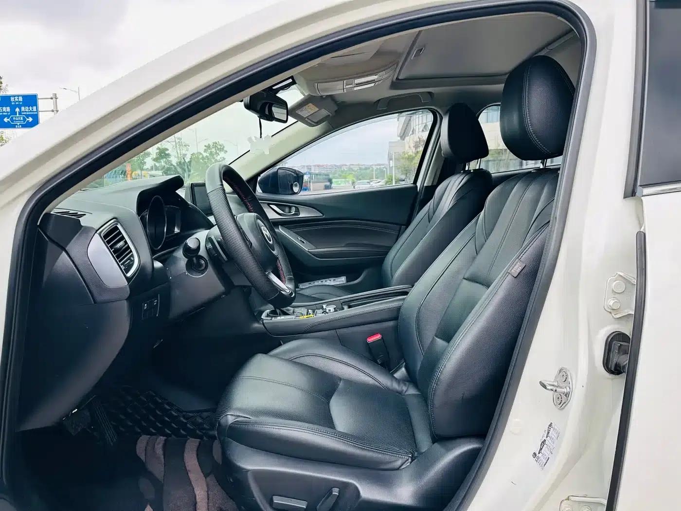 Mazda3 Axela 2017 Hatchback 2.0L Automatic Sport (China V Emission Standard) — миниатюра 4