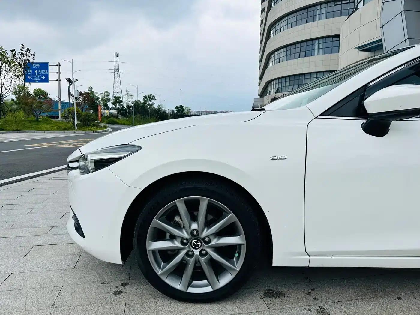 Mazda3 Axela 2017 Hatchback 2.0L Automatic Sport (China V Emission Standard) — миниатюра 8