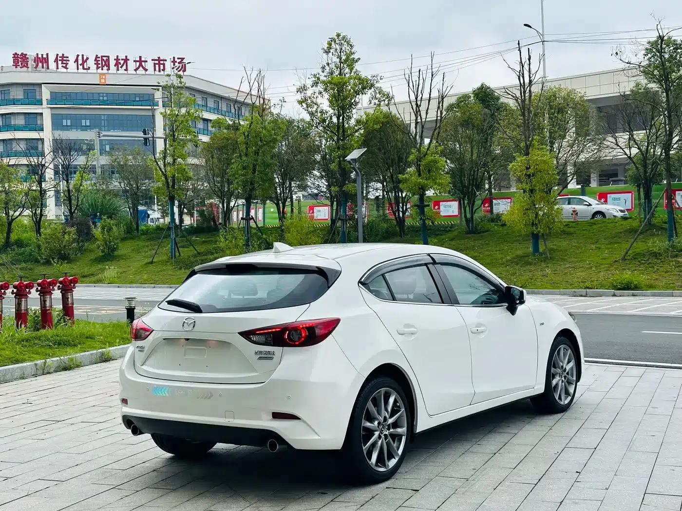 Mazda3 Axela 2017 Hatchback 2.0L Automatic Sport (China V Emission Standard) — миниатюра 9