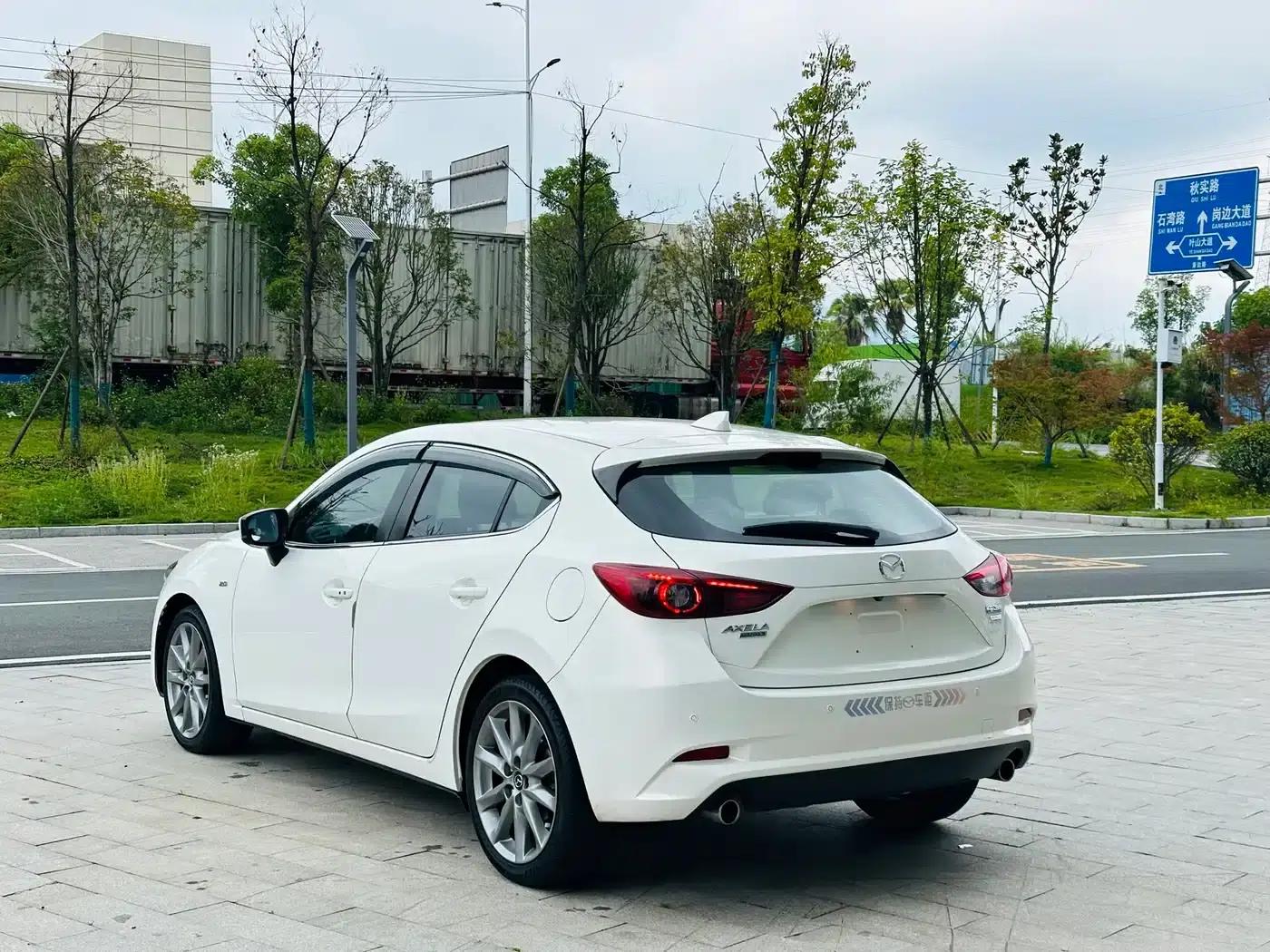 Mazda3 Axela 2017 Hatchback 2.0L Automatic Sport (China V Emission Standard) — миниатюра 10