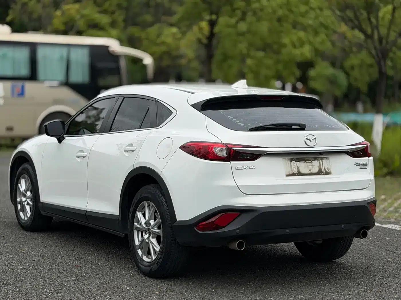Mazda CX-4 2018 2.0L Automatic 2WD Blue Sky Vitality Edition (National V Emission Standard) — миниатюра 14