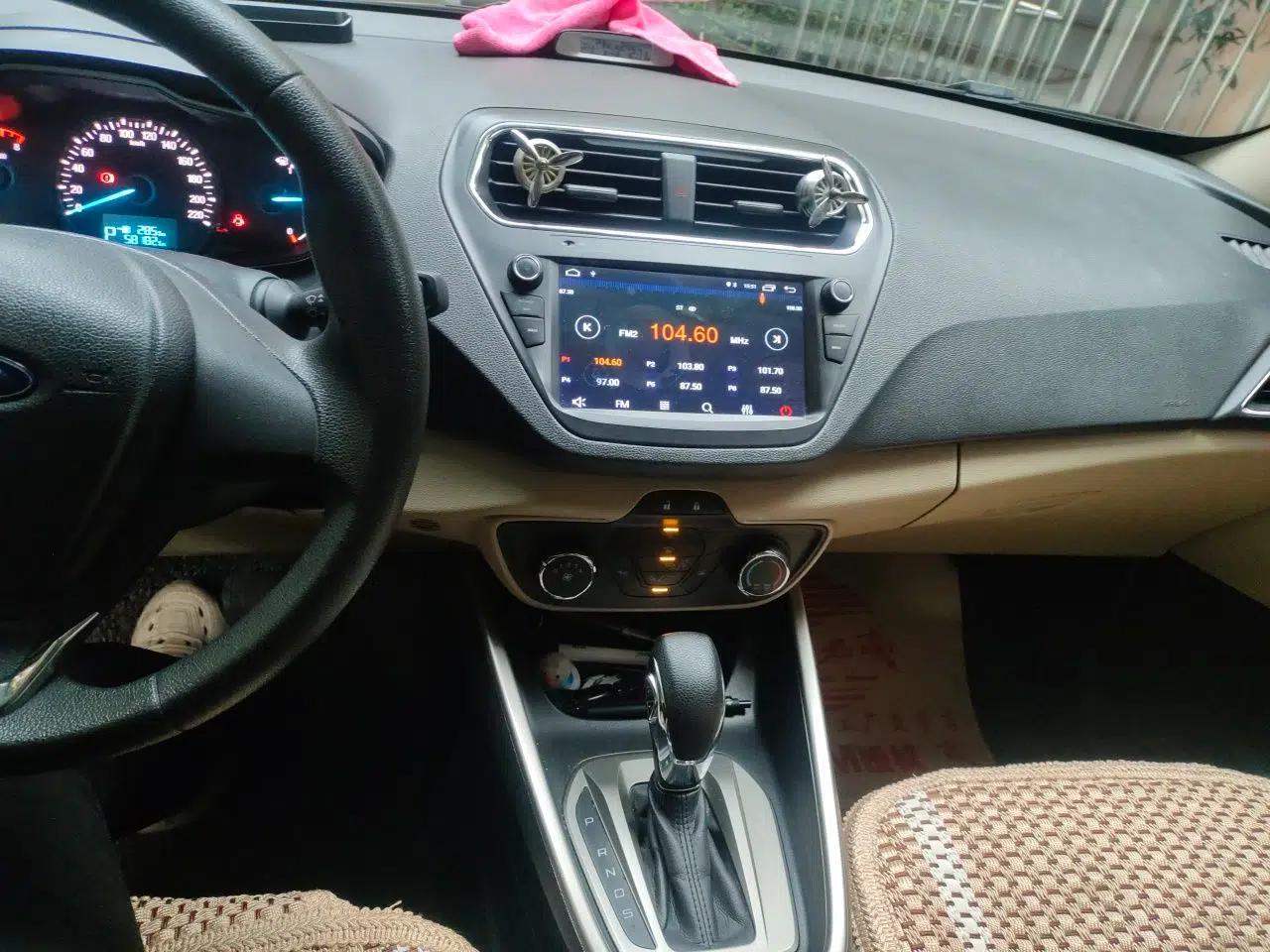 Ford Escort 2015 1.5L Automatic Comfort Edition — миниатюра 13