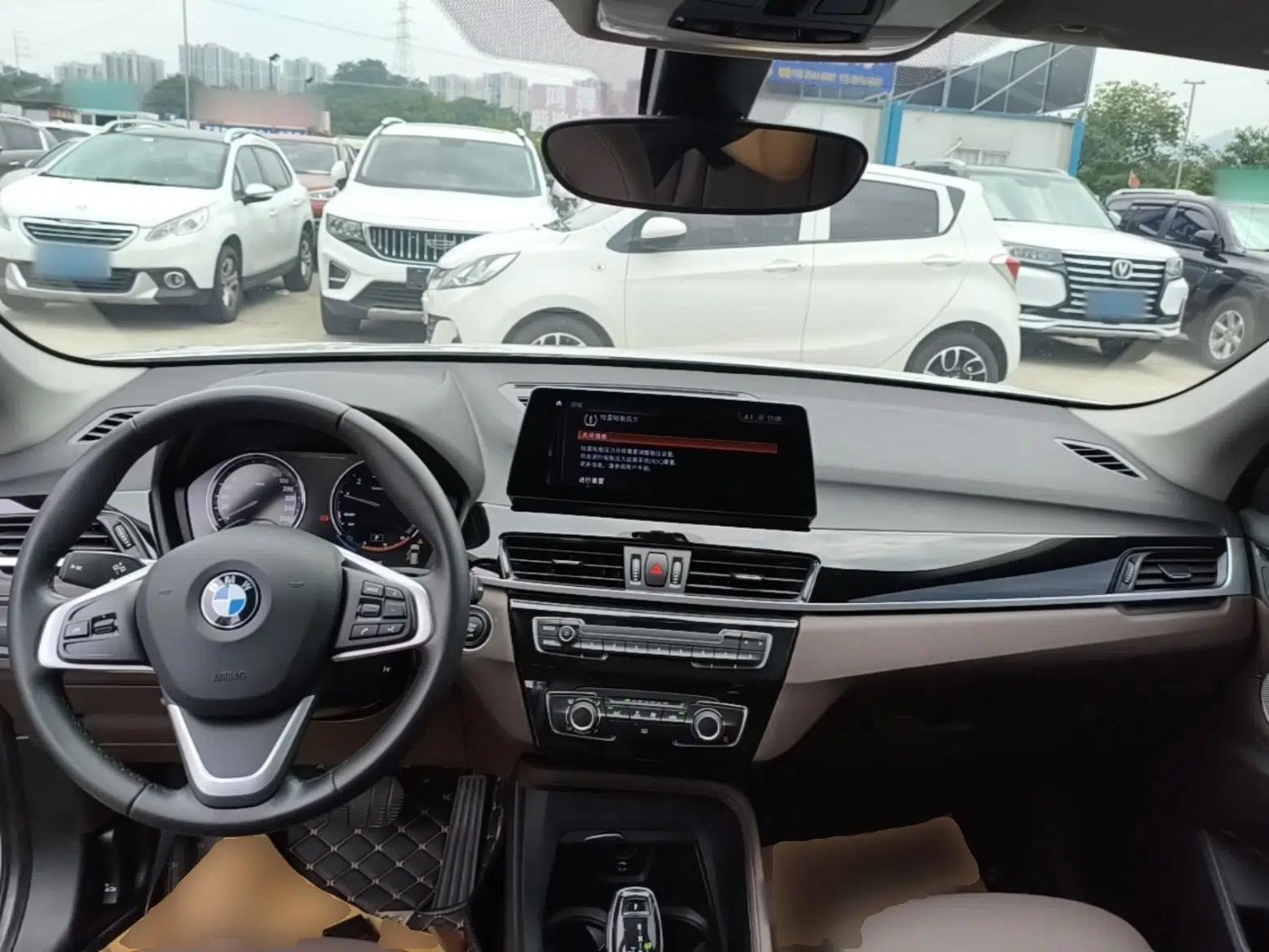 BMW X1 2022 sDrive20Li Fashion Model — миниатюра 12