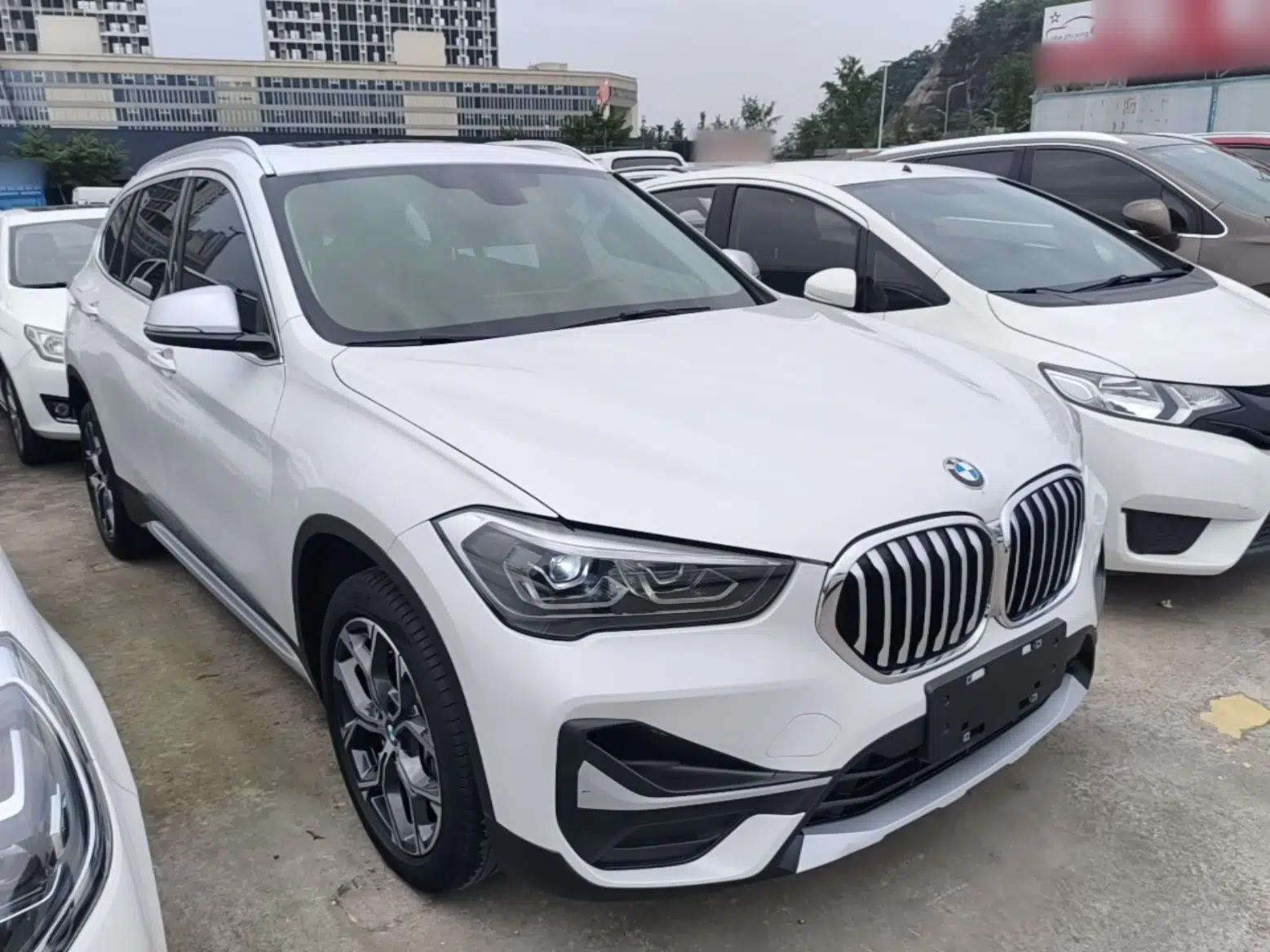 BMW X1 2022 sDrive20Li Fashion Model — миниатюра 3