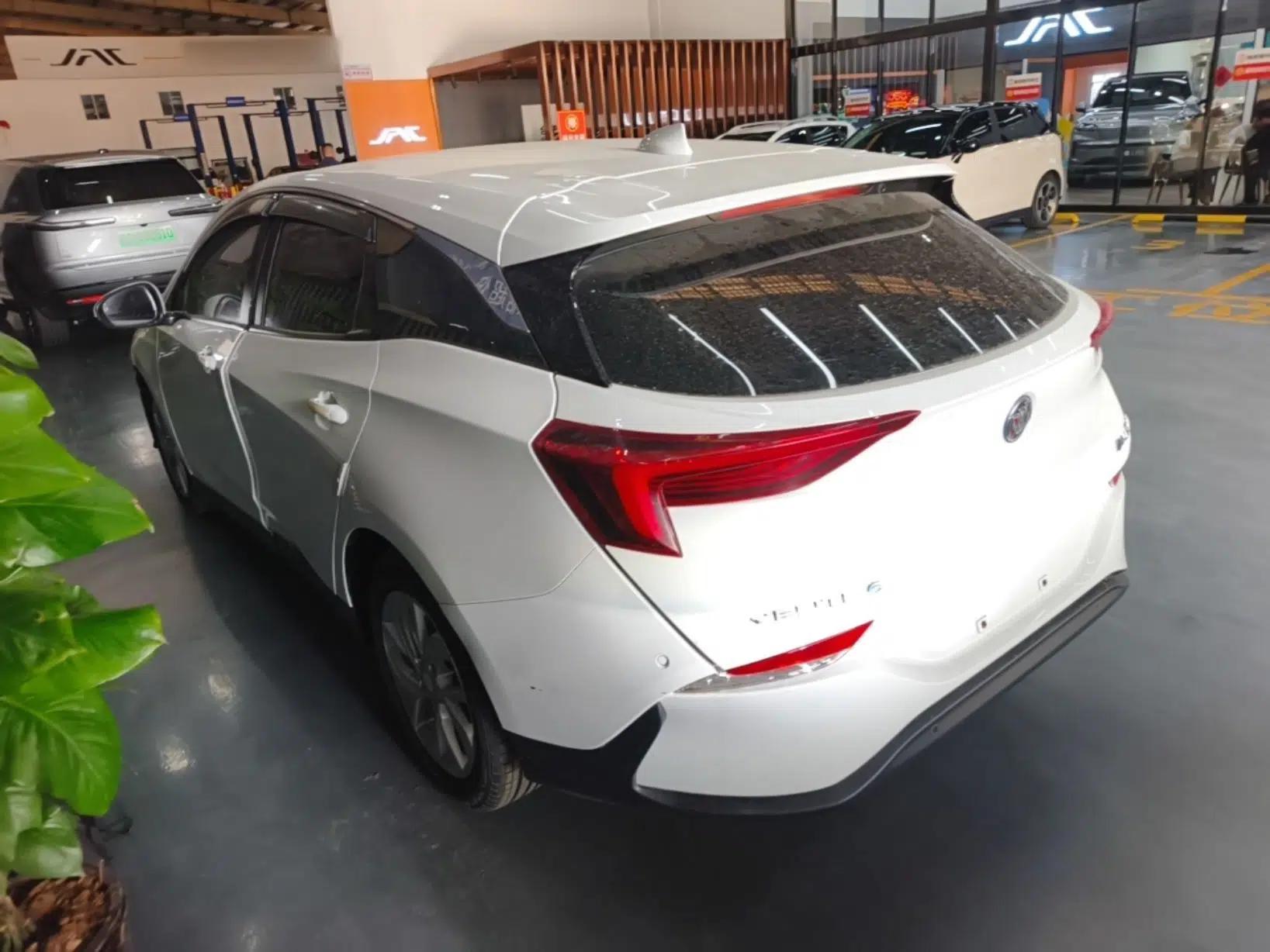 Buick Velite 6 2022 Connected & Shared PLUS — миниатюра 4