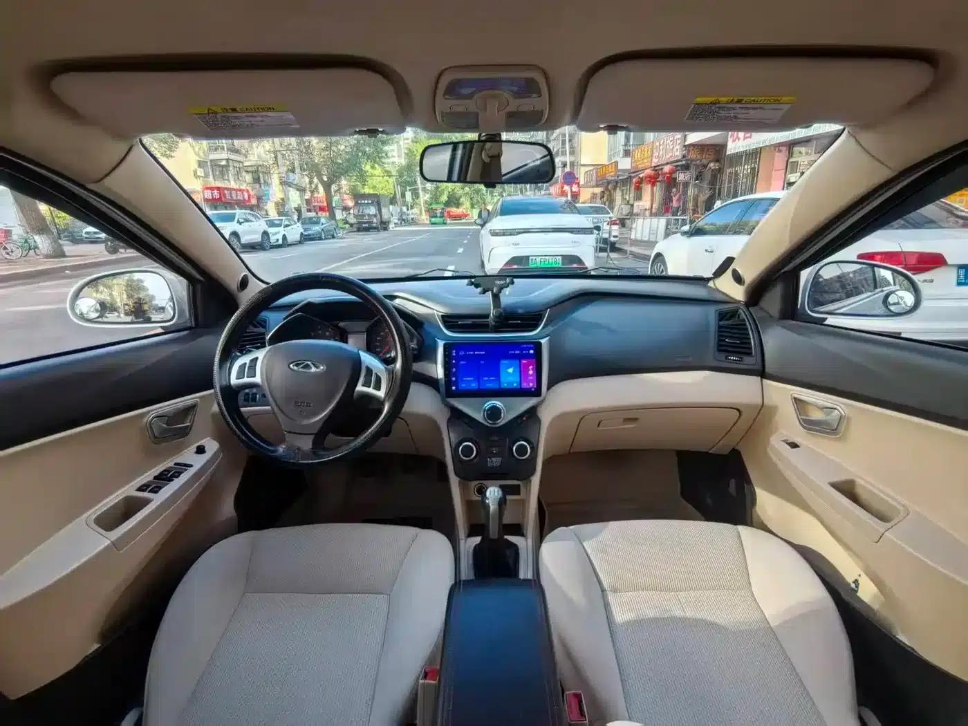 Fengyun 2 2015 1.5L Manual Elite Edition — миниатюра 7