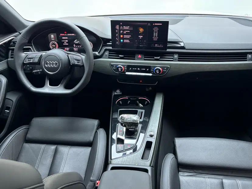 Audi A4L 2023 40 TFSI Luxury Dynamic Model — миниатюра 31