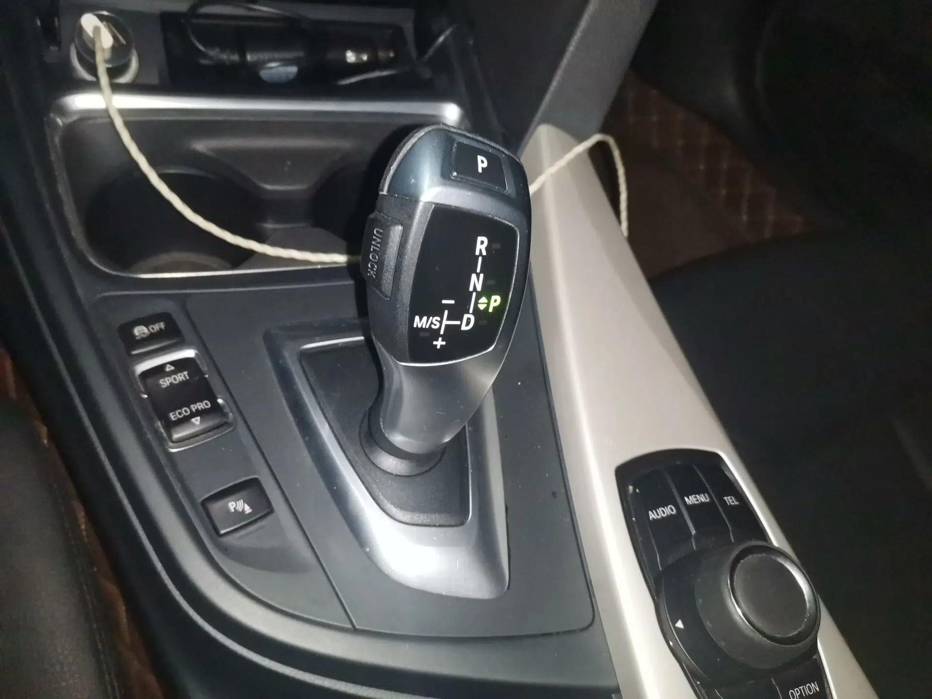 BMW 3 Series 2014 320Li Fashion Model — миниатюра 14
