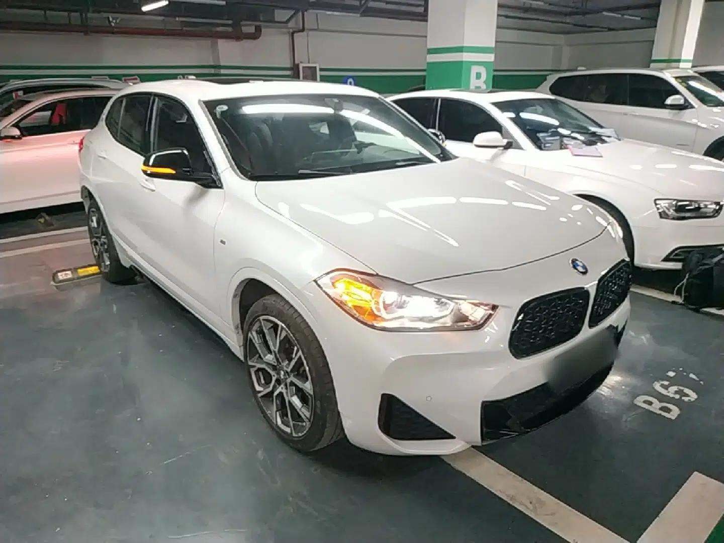 BMW X2 2021 Restyled sDrive25i Midnight Edition — миниатюра 3