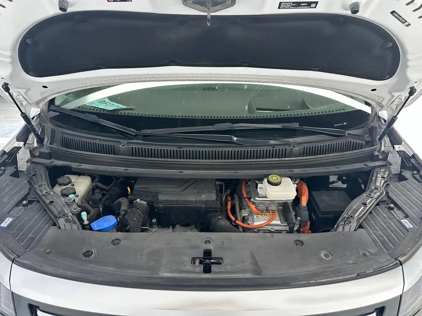 Denza D9 2022 DM-i 970 AWD Flagship Edition — миниатюра 29