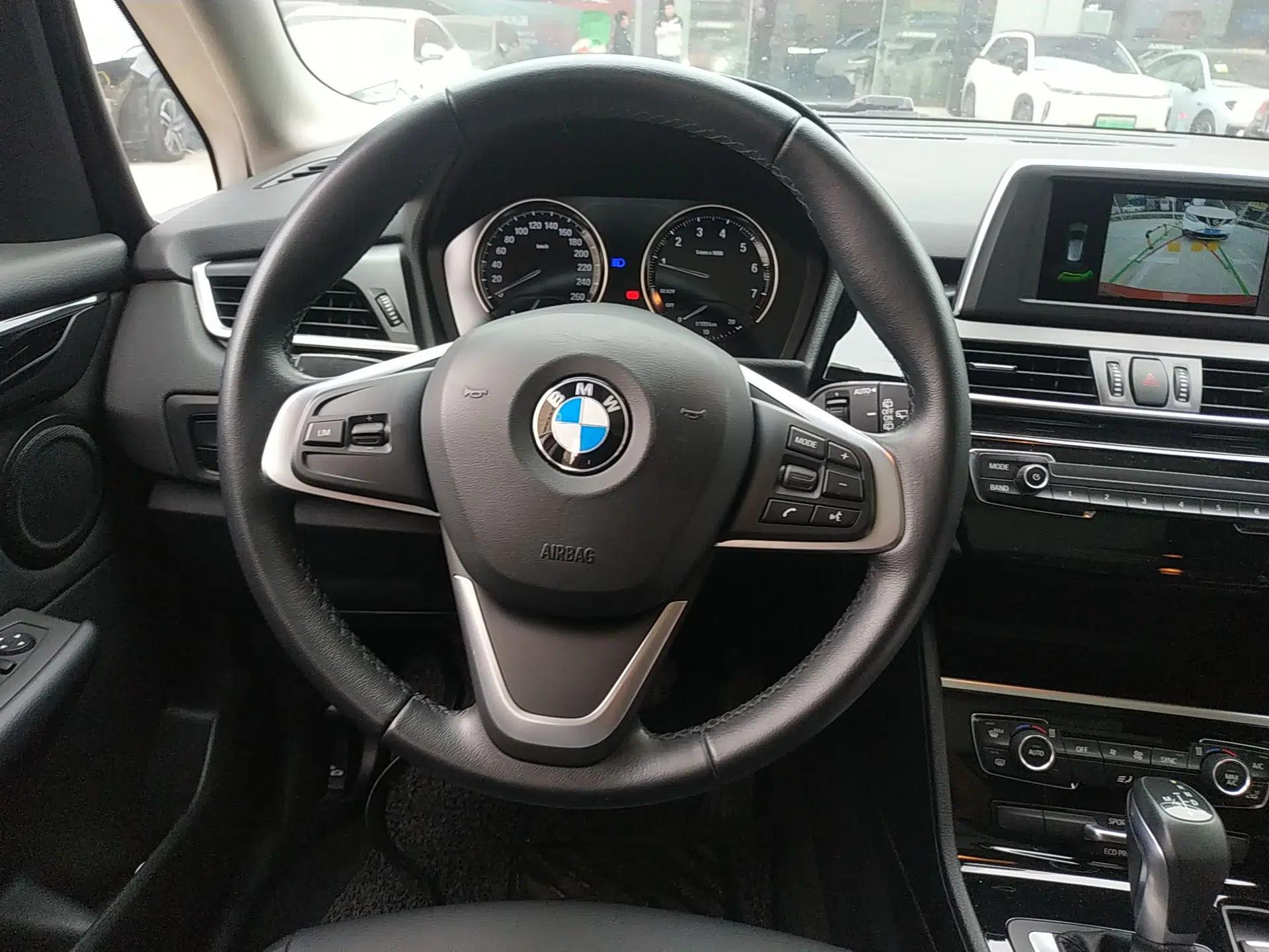 BMW 2 Series Active Tourer 2019 218i Leading Model — миниатюра 11