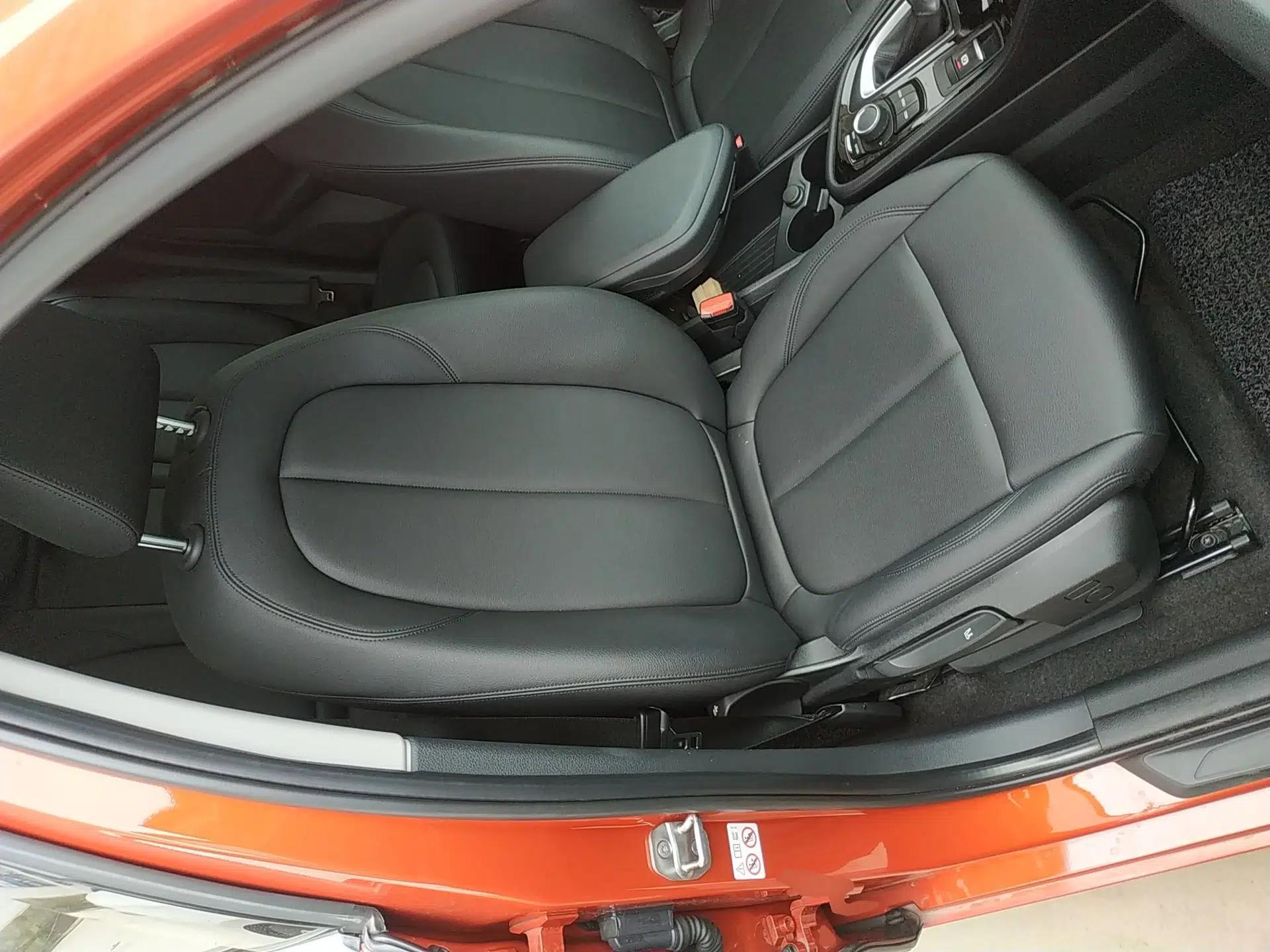 BMW 2 Series Active Tourer 2019 218i Leading Model — миниатюра 17