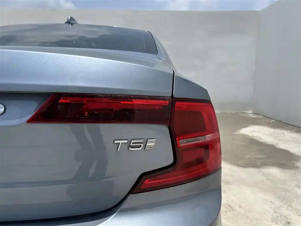 Volvo S90 2020 Facelift T5 Smart Luxury Edition — миниатюра 16