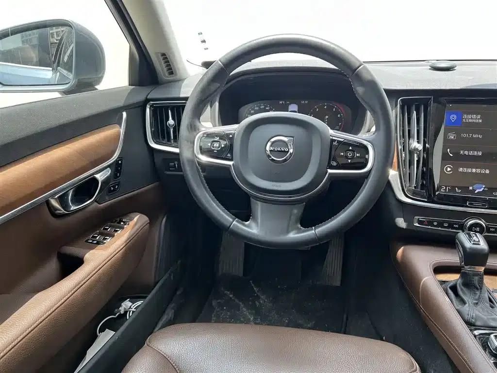 Volvo S90 2020 Facelift T5 Smart Luxury Edition — миниатюра 9
