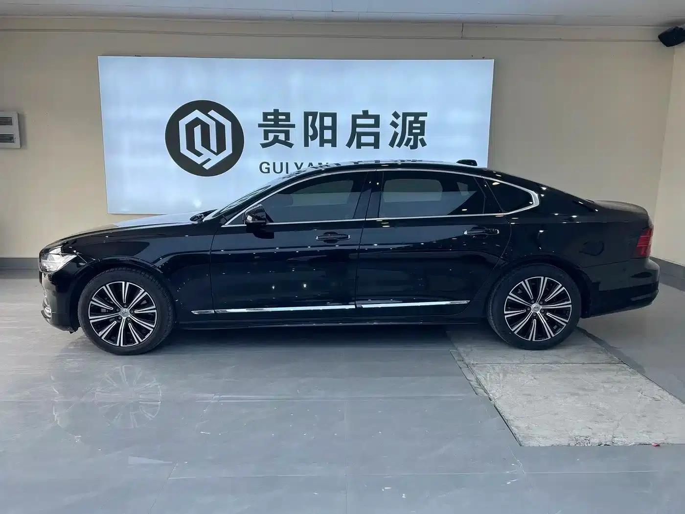 2022 Volvo S90 B5 Smart Luxury Edition — миниатюра 4