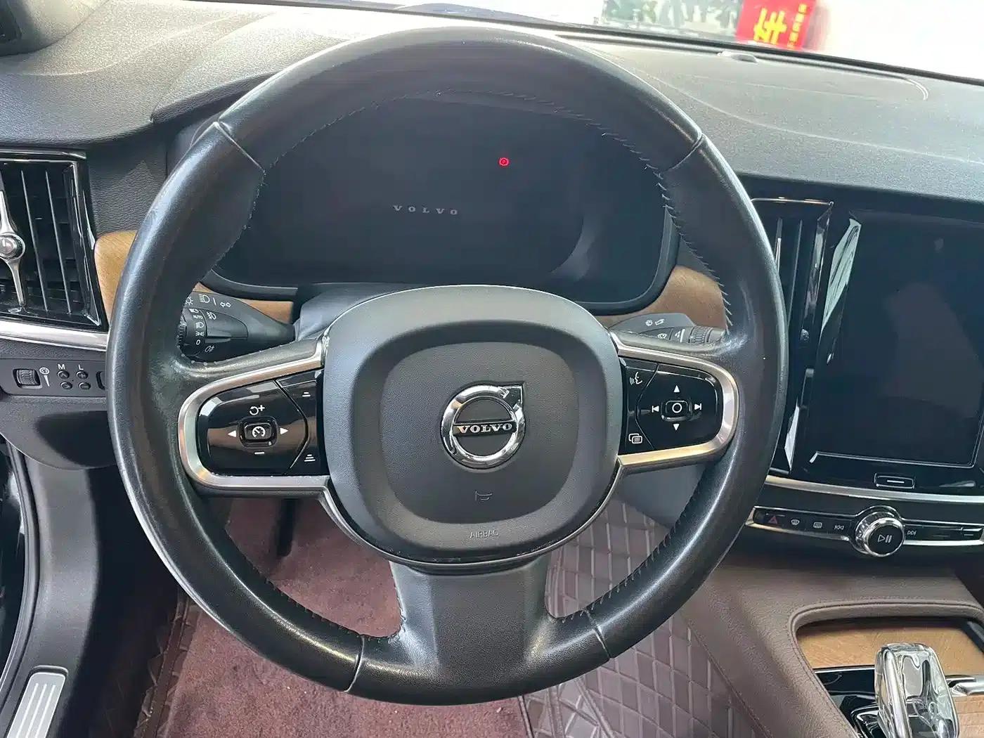 2022 Volvo S90 B5 Smart Luxury Edition — миниатюра 9