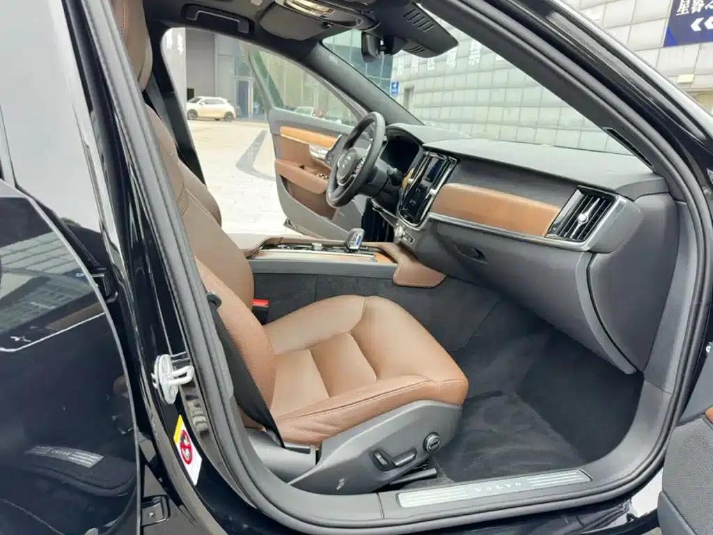 2024 Volvo S90 B5 Smart Luxury Edition — миниатюра 4