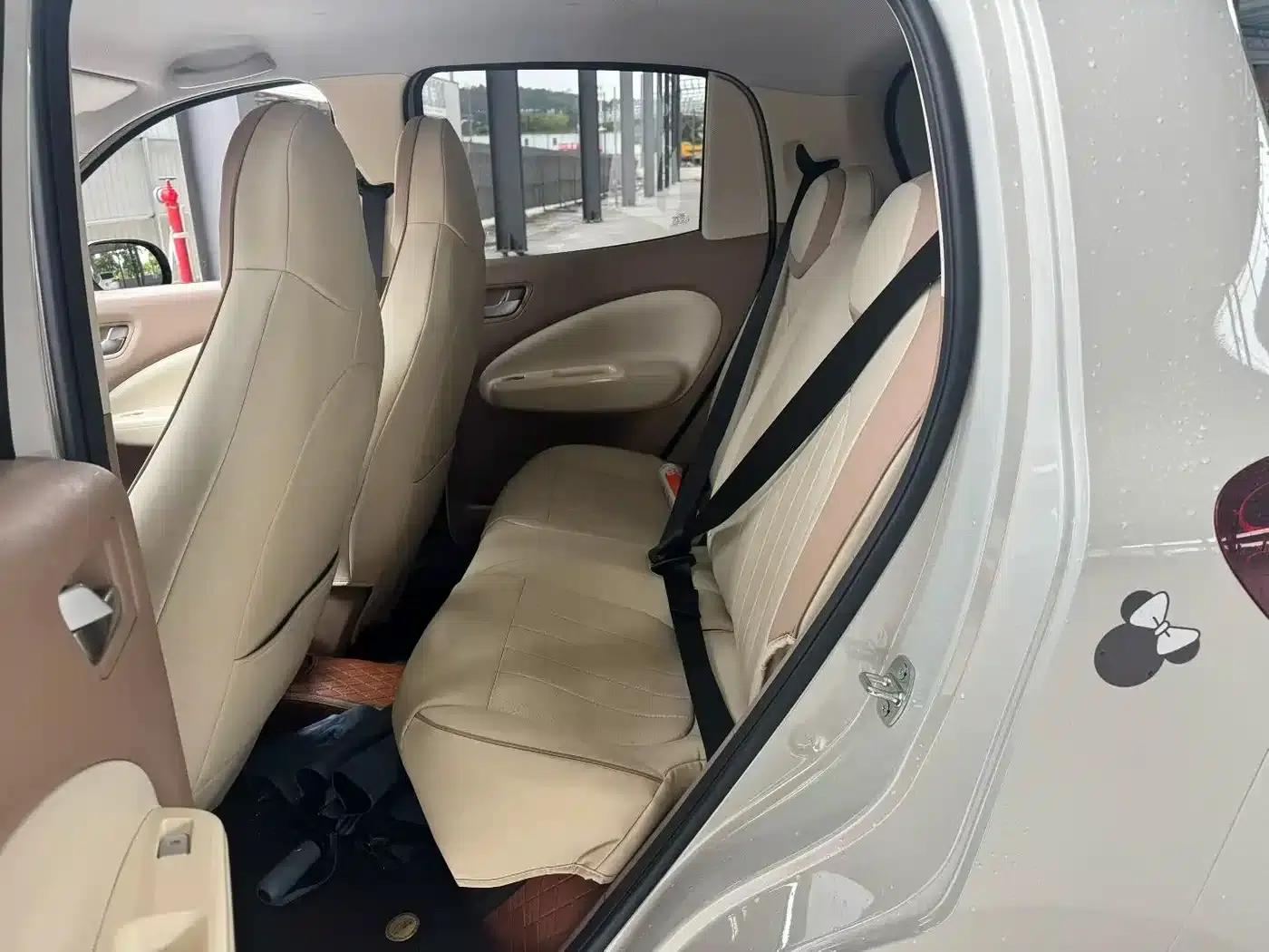 Hongguang MINIEV 2025 Fourth Generation Four-Door Advanced Model — миниатюра 4