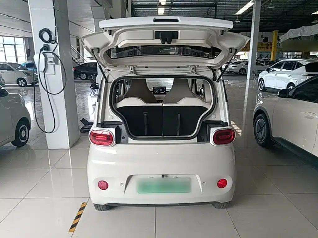 Hongguang MINIEV 2024 Third Generation 215km/h Youth Edition — миниатюра 19